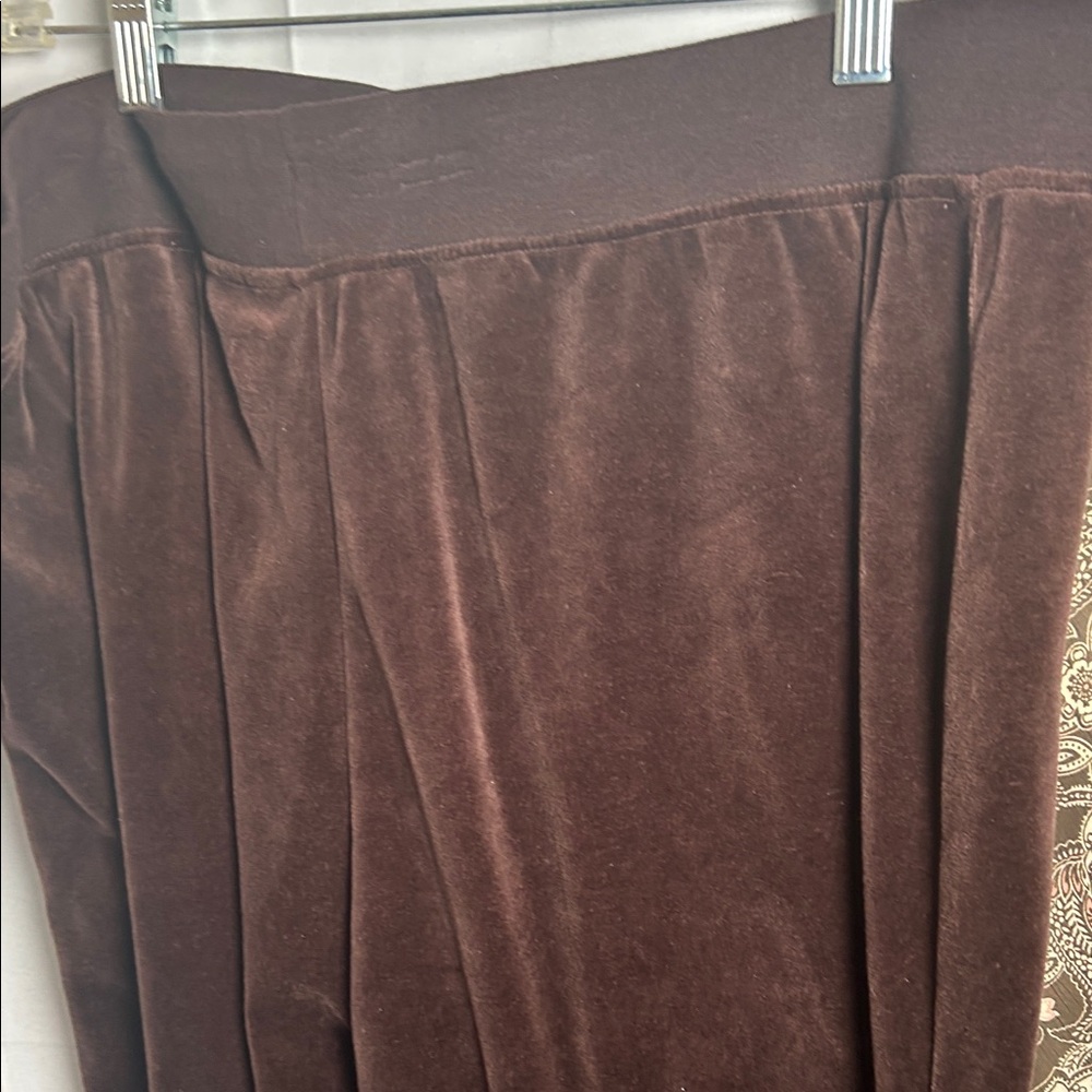 Dress Barn Brown and Gold Paisley Blouse 14W  with SB Active Pants .